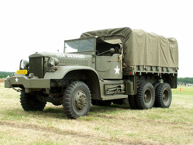 640px-Diamond_T_truck_of_the_Royal_Dutch_Army.jpg
