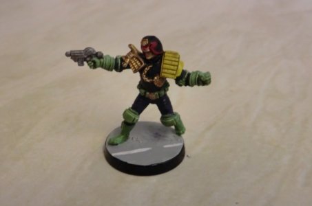 Dredd (600 x 398).jpg