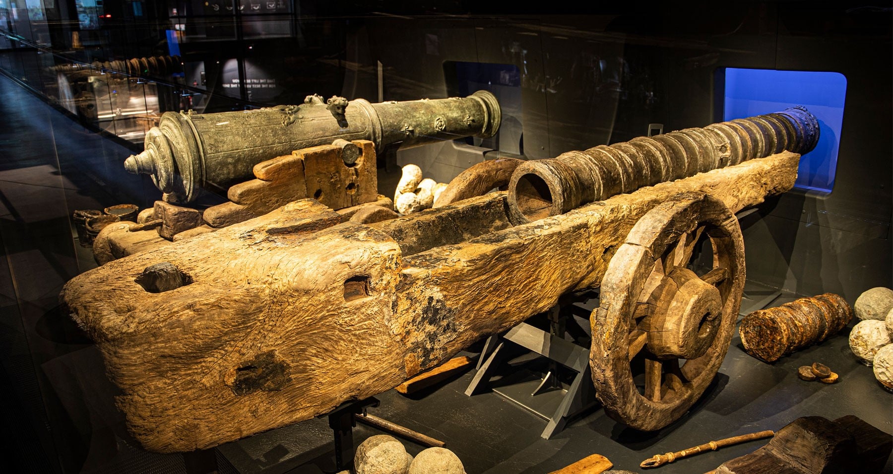 big-pair-of-guns.jpg