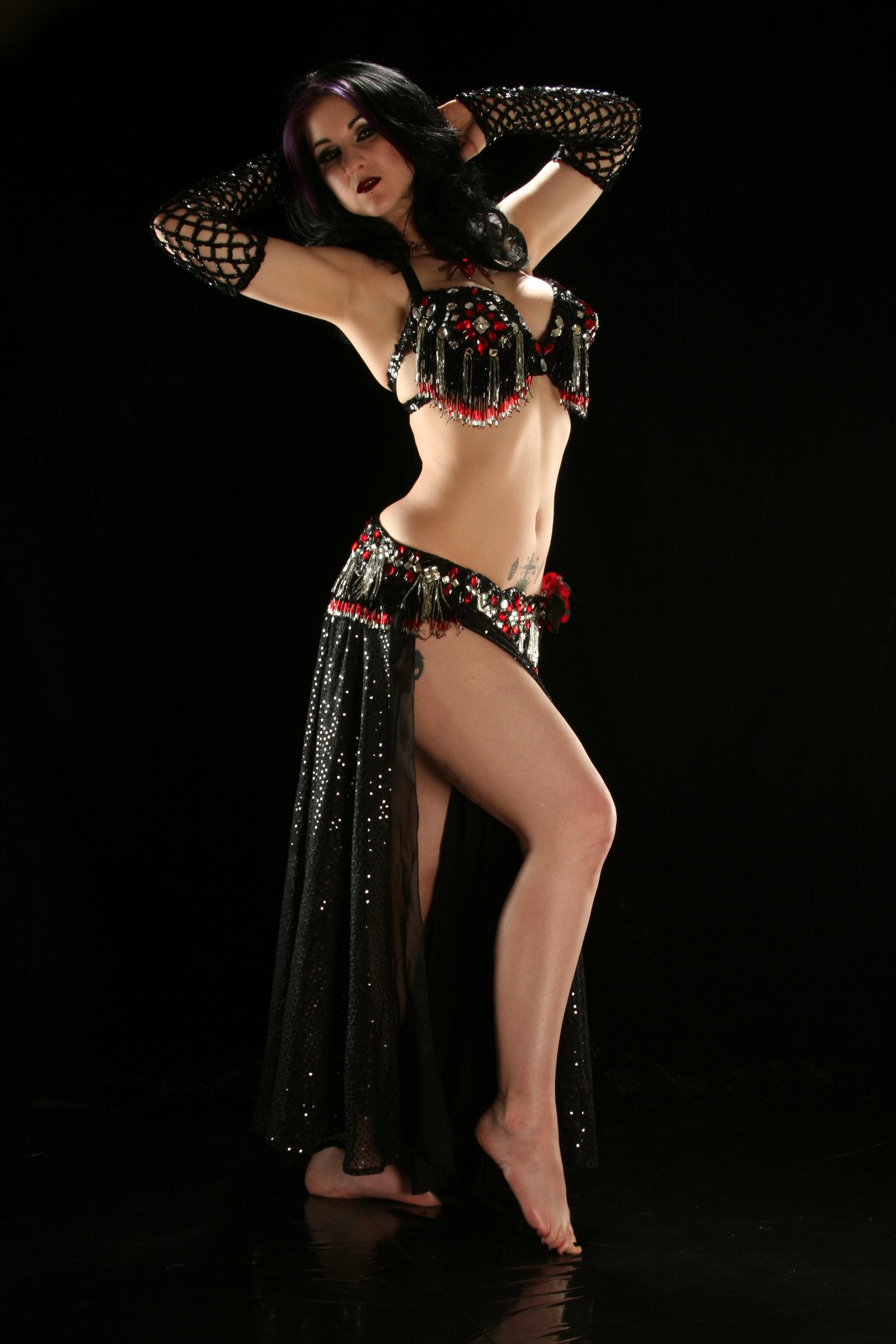 belly_dancer_maiiah04.jpg