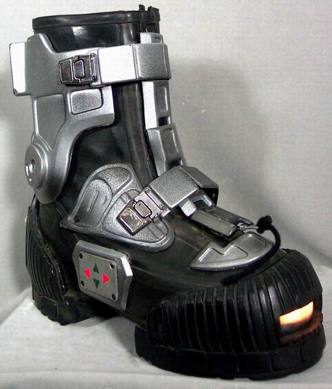 eh-justinsuit-boot-1.jpg