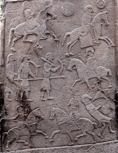 465px-Pictish_Stone_at_Aberlemno_Church_Yard_-_Battle_Scene_Detail.jpg