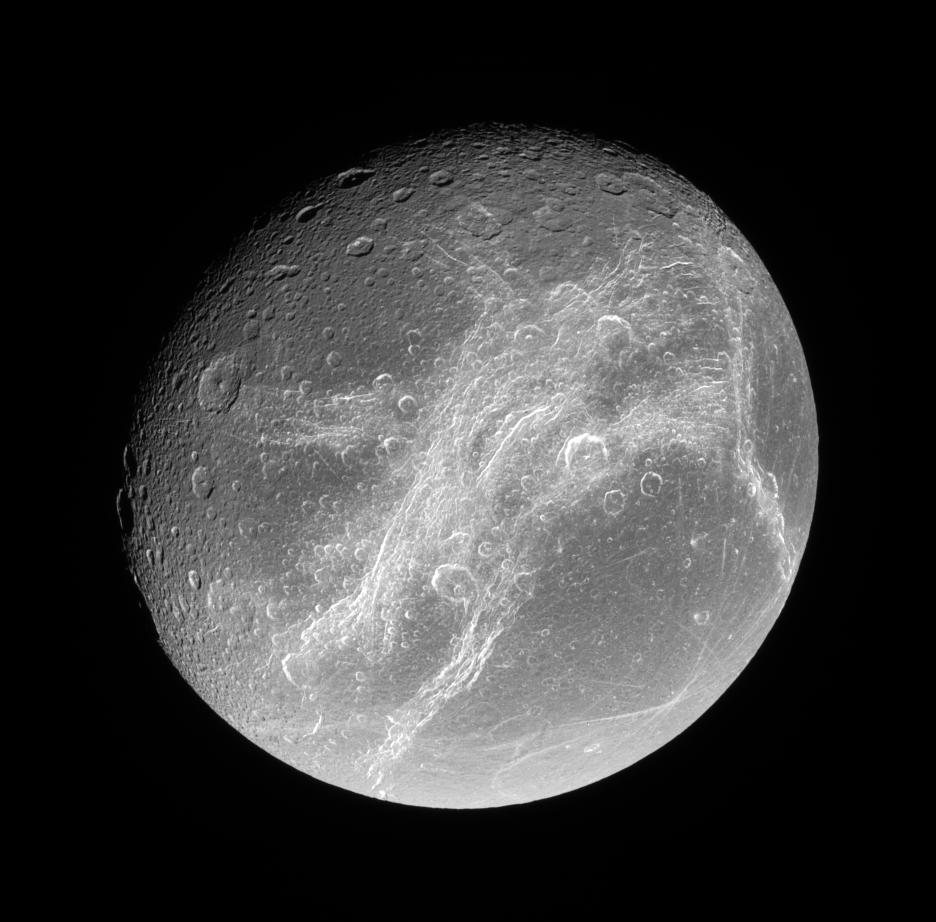 dione_cassini_big.jpg